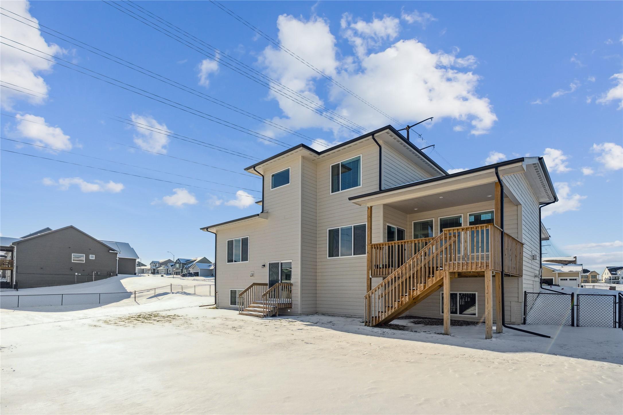 Urbandale, Iowa, 50323, United States, 5 Bedrooms Bedrooms, ,4 BathroomsBathrooms,Residential,For Sale,2005616