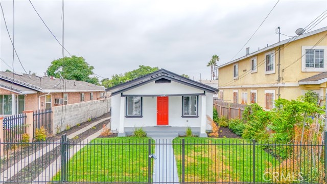 Los Angeles, California, 90002, United States, 3 Bedrooms Bedrooms, ,1 BathroomBathrooms,Residential,For Sale,1937405