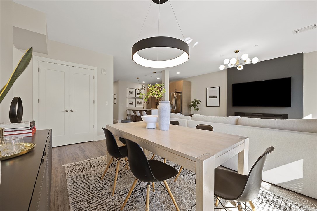 Lawrenceville, Pennsylvania, 15201, United States, 2 Bedrooms Bedrooms, ,2 BathroomsBathrooms,Residential,For Sale,1960750