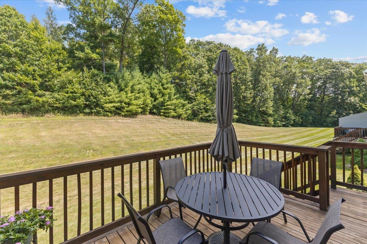 Essex Junction, Vermont, 05452, United States, 3 Bedrooms Bedrooms, ,3 BathroomsBathrooms,Residential,For Sale,1943332