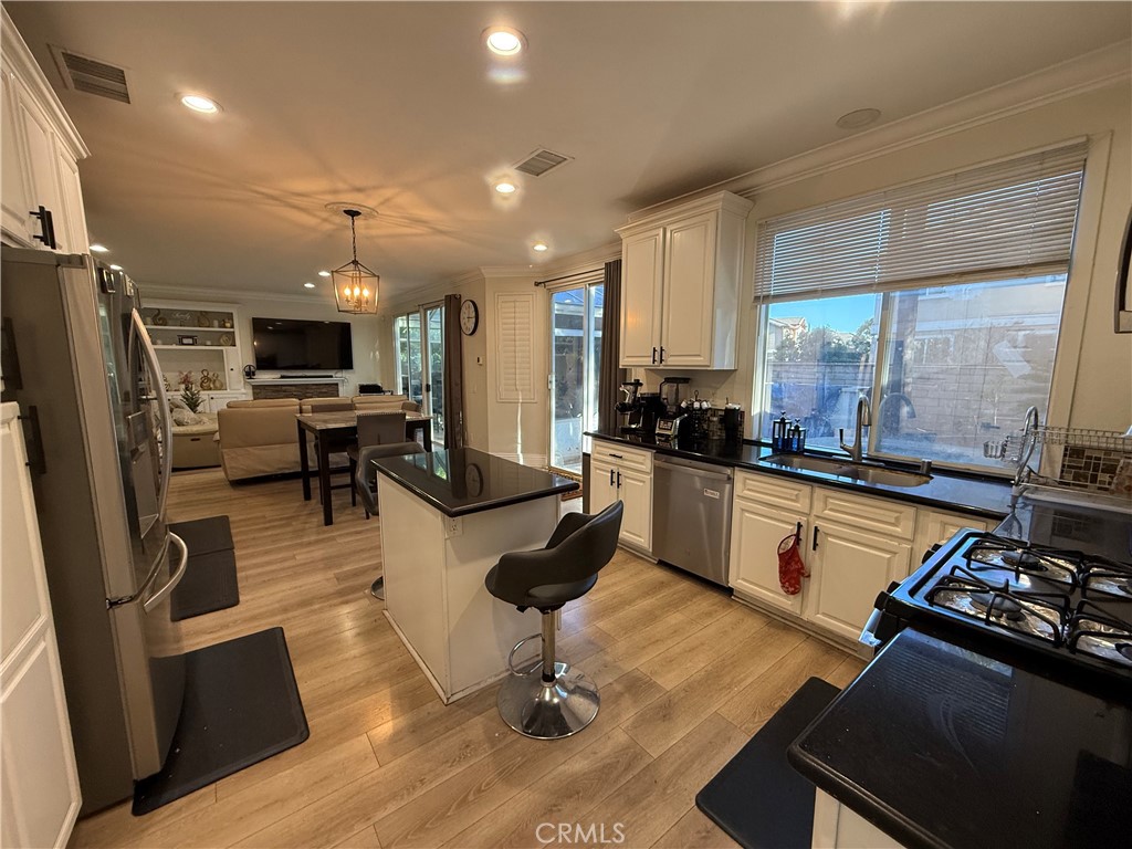Rancho Cucamonga, California, 91730, United States, 4 Bedrooms Bedrooms, ,3 BathroomsBathrooms,Residential,For Sale,2005827