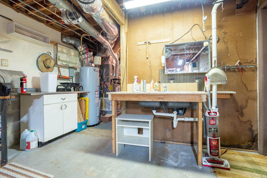 Fort Walton Beach, Florida, 32547, United States, 4 Bedrooms Bedrooms, ,3 BathroomsBathrooms,Residential,For Sale,1807234