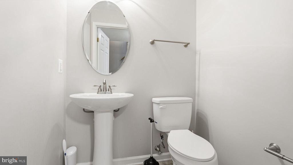 Gainesville, Virginia, 20155, United States, 3 Bedrooms Bedrooms, ,2 BathroomsBathrooms,Residential,For Sale,1989623