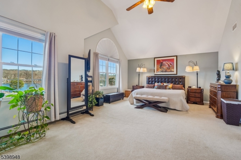 Roxbury Twp., New Jersey, 07850, United States, 4 Bedrooms Bedrooms, ,3 BathroomsBathrooms,Residential,For Sale,2003498