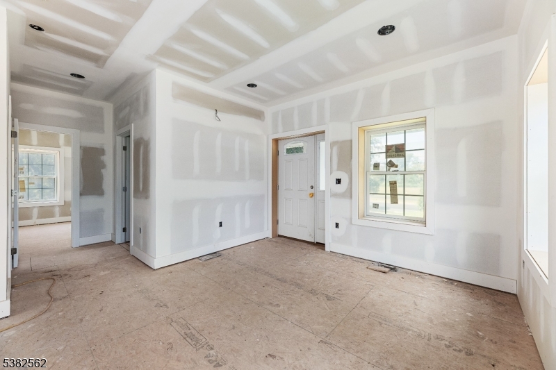 Readington Twp., New Jersey, 08853, United States, 3 Bedrooms Bedrooms, ,3 BathroomsBathrooms,Residential,For Sale,1939068