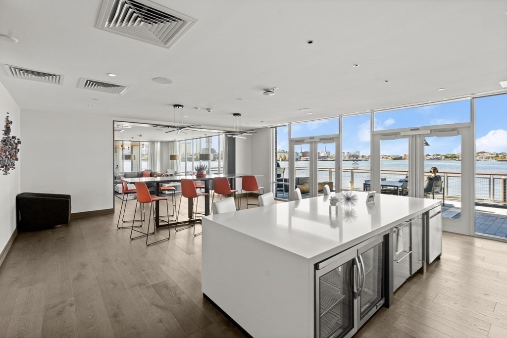 Boston, Massachusetts, 02128, United States, 2 Bedrooms Bedrooms, ,2 BathroomsBathrooms,Residential,For Sale,1787695