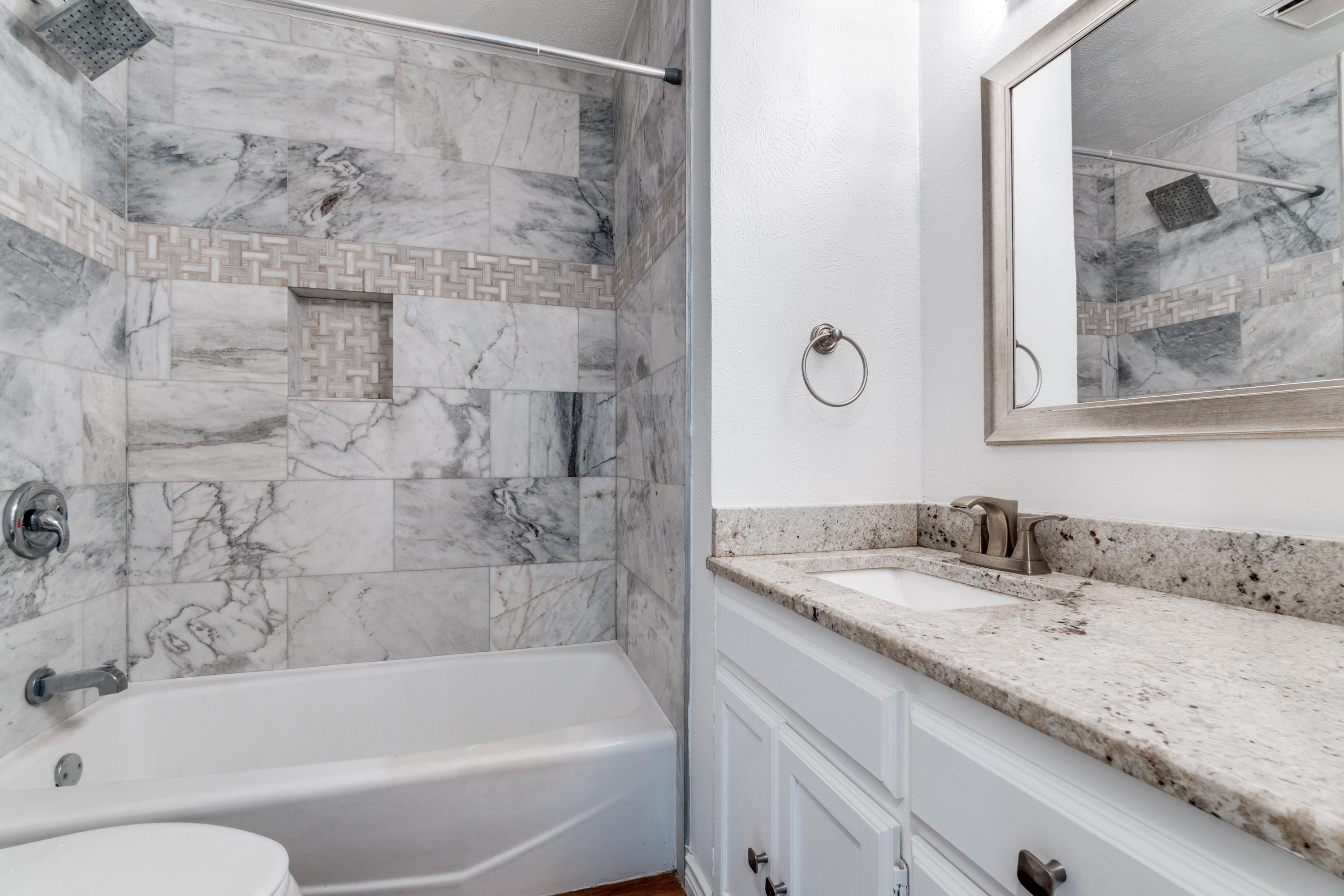  Thoughtfully Remodeled East Dallas Retreat with Timeless Style - 物件實景