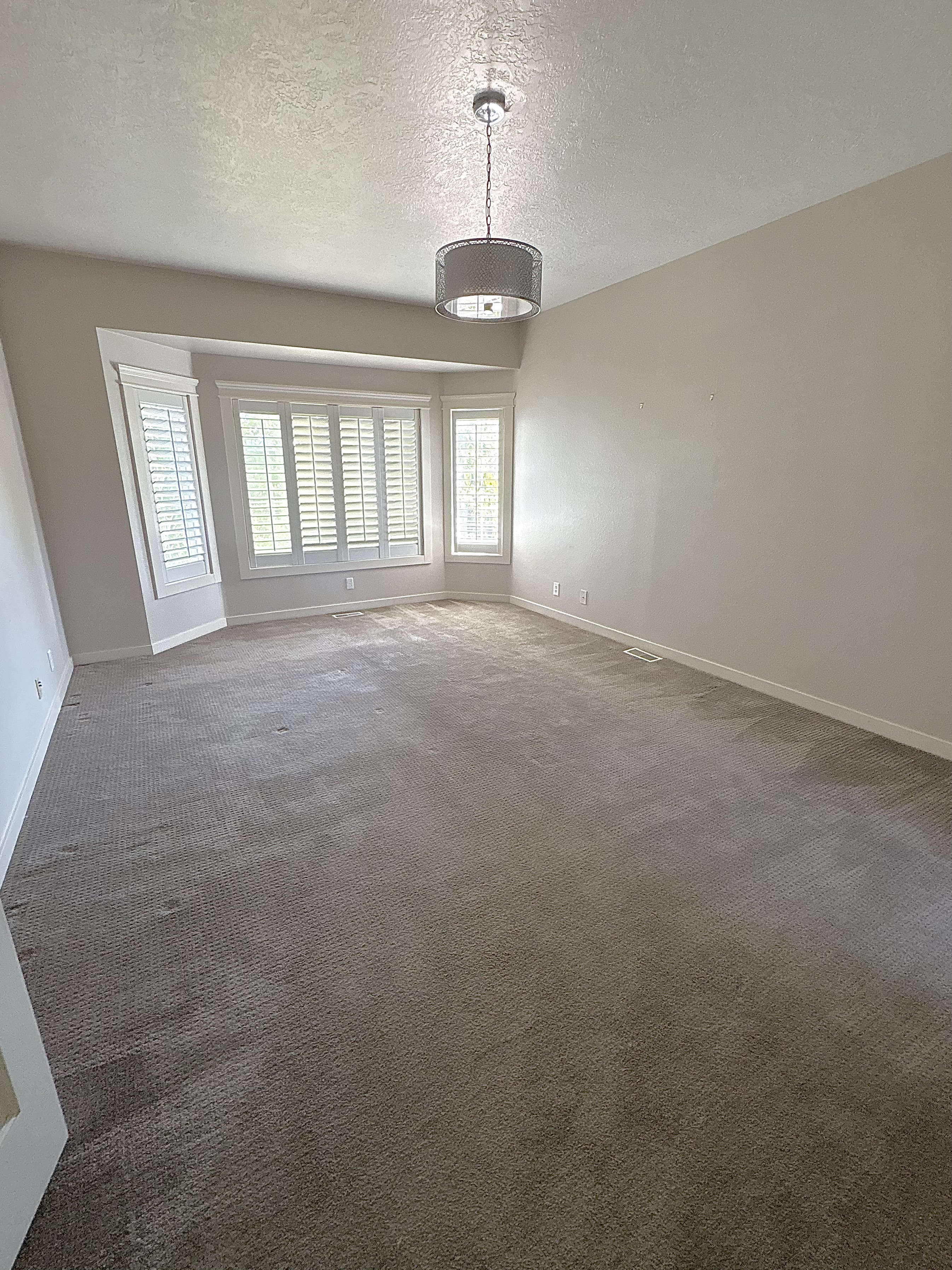 Mountain Home, Idaho, 83647, United States, 4 Bedrooms Bedrooms, ,2 BathroomsBathrooms,Residential,For Sale,1814352