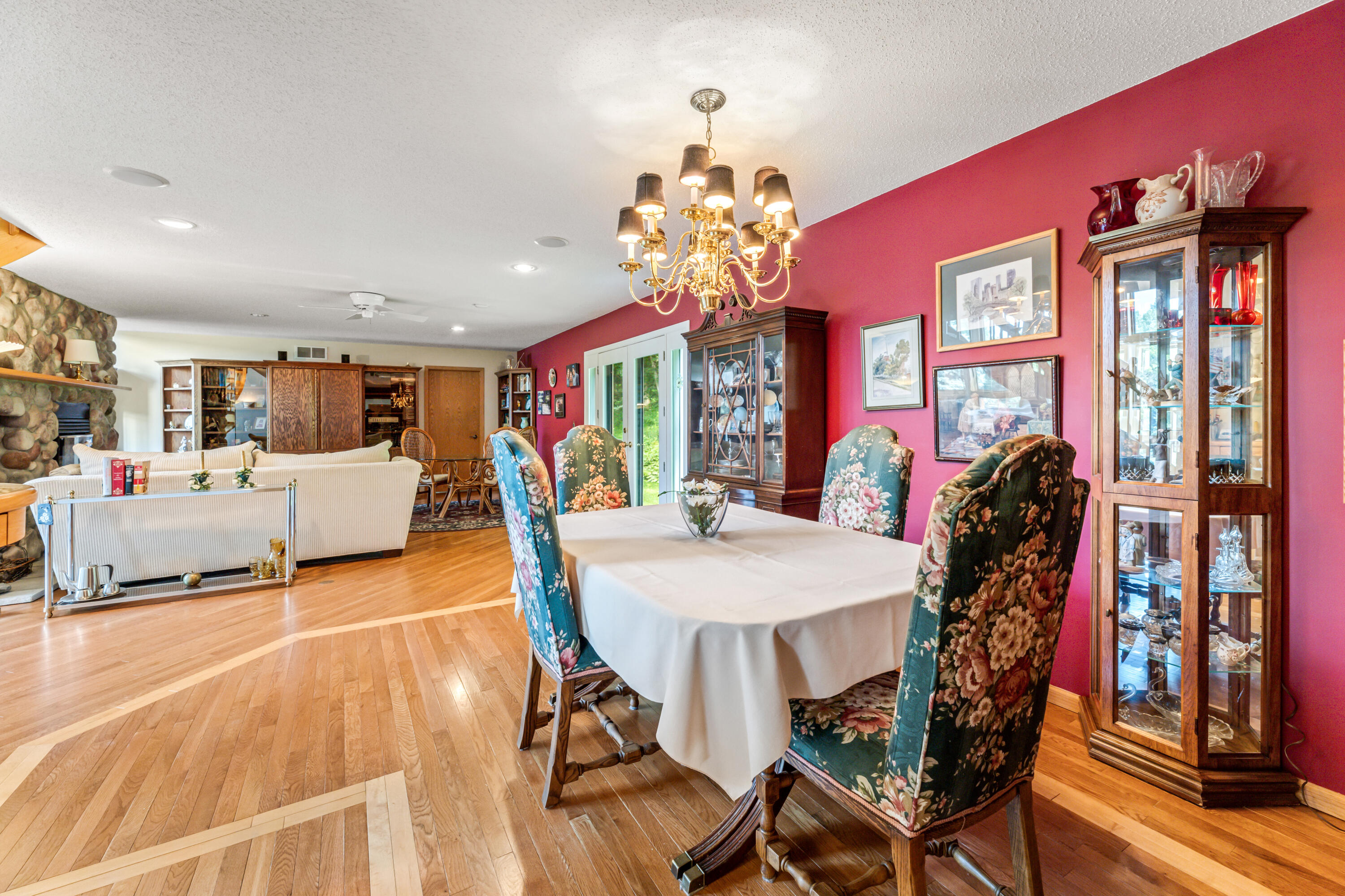 Buffalo, Wisconsin, 54629, United States, 4 Bedrooms Bedrooms, ,4 BathroomsBathrooms,Residential,For Sale,1903287
