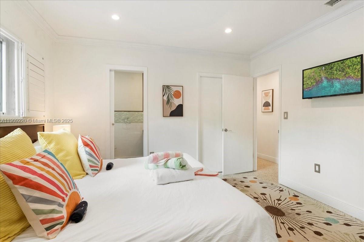 Miami, Florida, 33145, United States, 3 Bedrooms Bedrooms, ,2 BathroomsBathrooms,Residential,For Sale,1987524