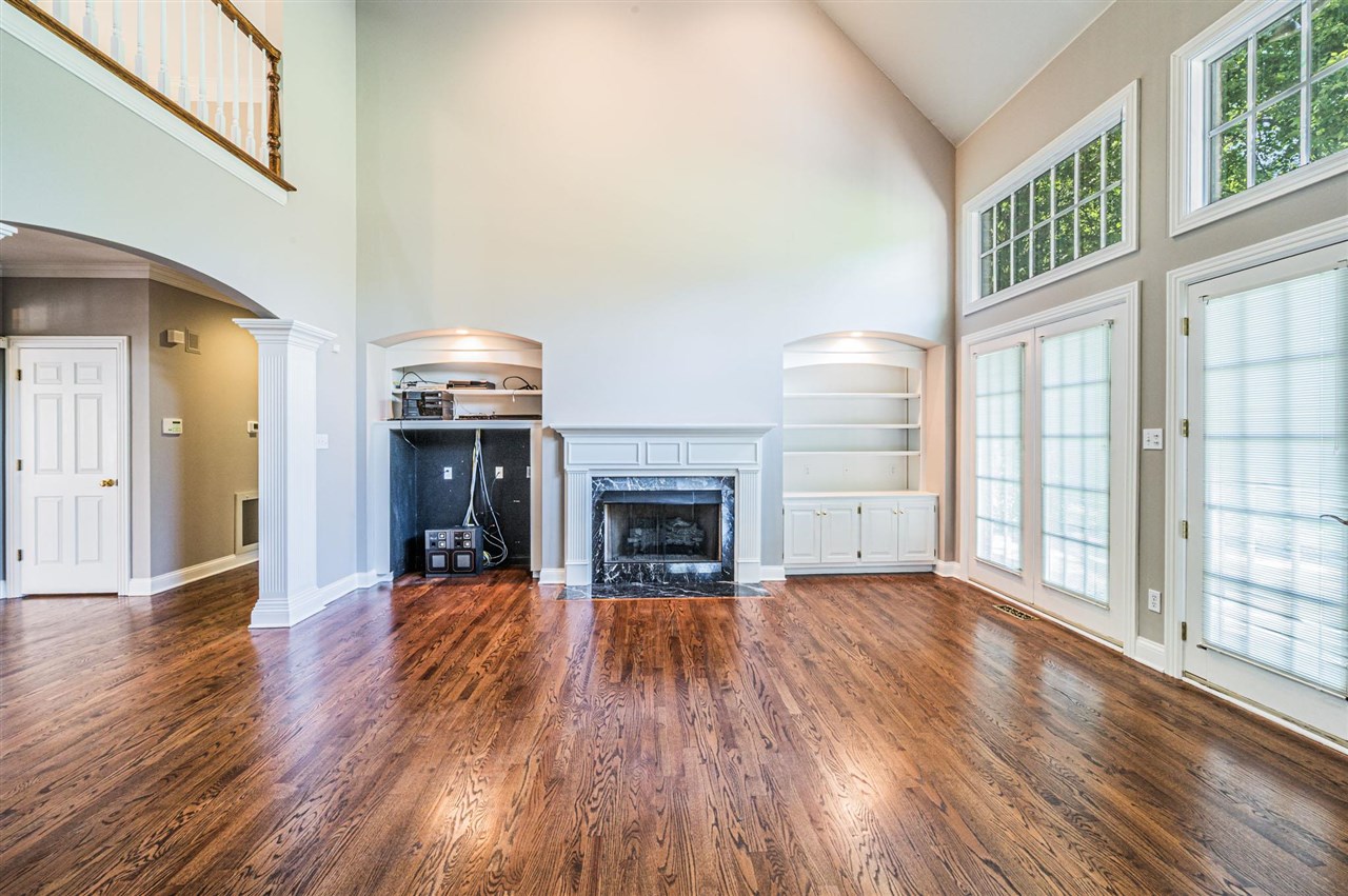 Bowling Green, Kentucky, 42103, United States, 4 Bedrooms Bedrooms, ,4 BathroomsBathrooms,Residential,For Sale,1868382