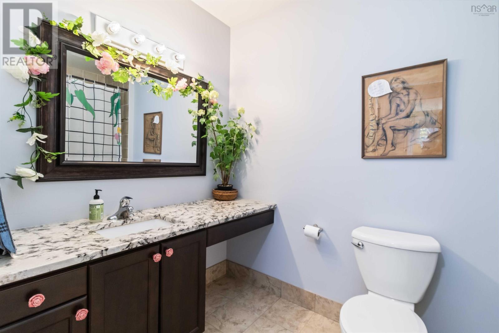 HALIFAX, Nova Scotia, B3H 3Y8, CA, 2 Bedrooms Bedrooms, ,1 BathroomBathrooms,Residential,For Sale,1947667