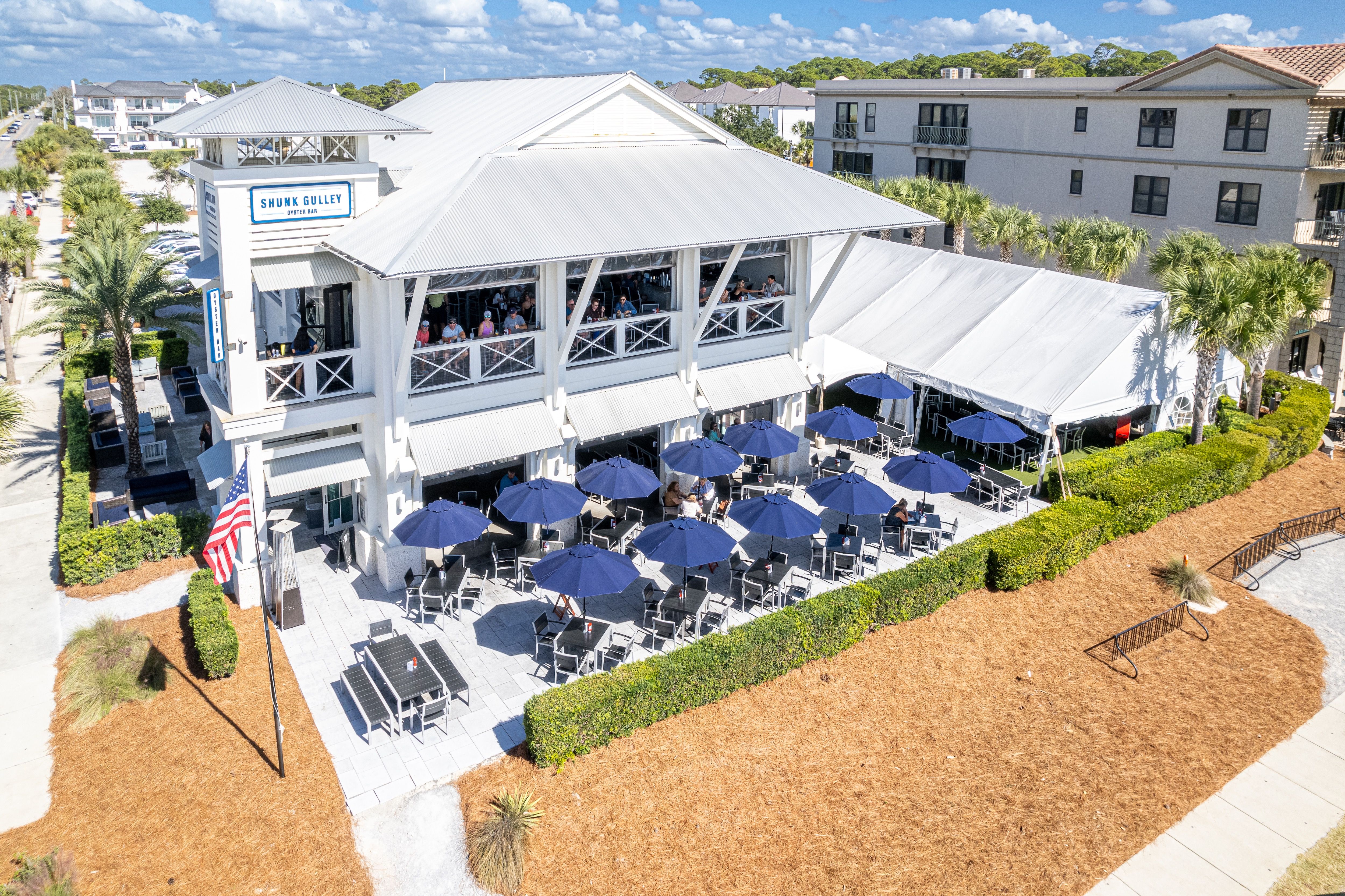  Grand Coastal Retreat With Carriage House And Resort-Style Pool - 物件實景