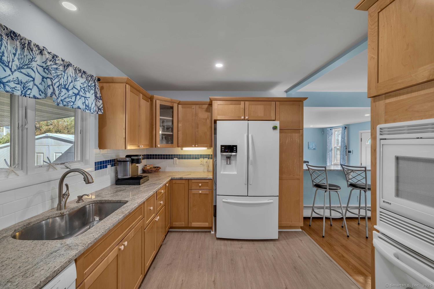 Old Saybrook, Connecticut, 06475, United States, 2 Bedrooms Bedrooms, ,2 BathroomsBathrooms,Residential,For Sale,1895780