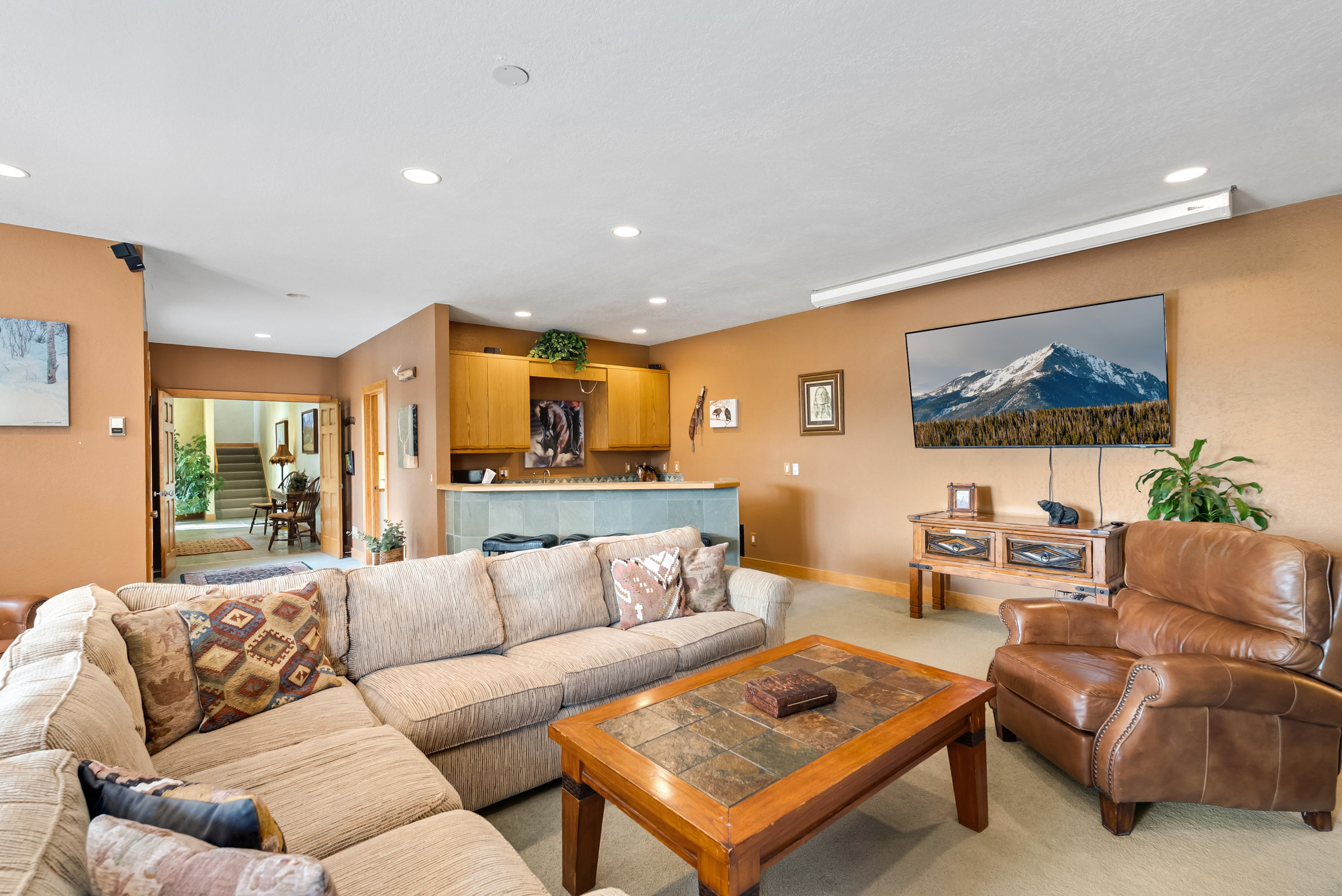  Welcome to One of Summit County