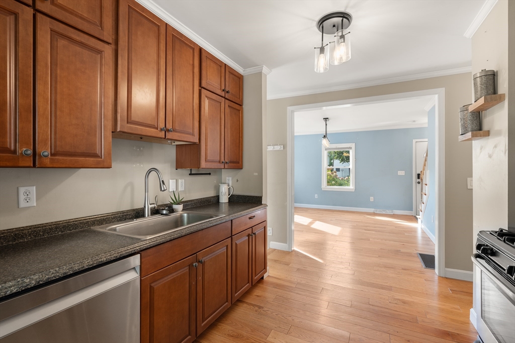 Hudson, Massachusetts, 01749, United States, 3 Bedrooms Bedrooms, ,2 BathroomsBathrooms,Residential,For Sale,1947997