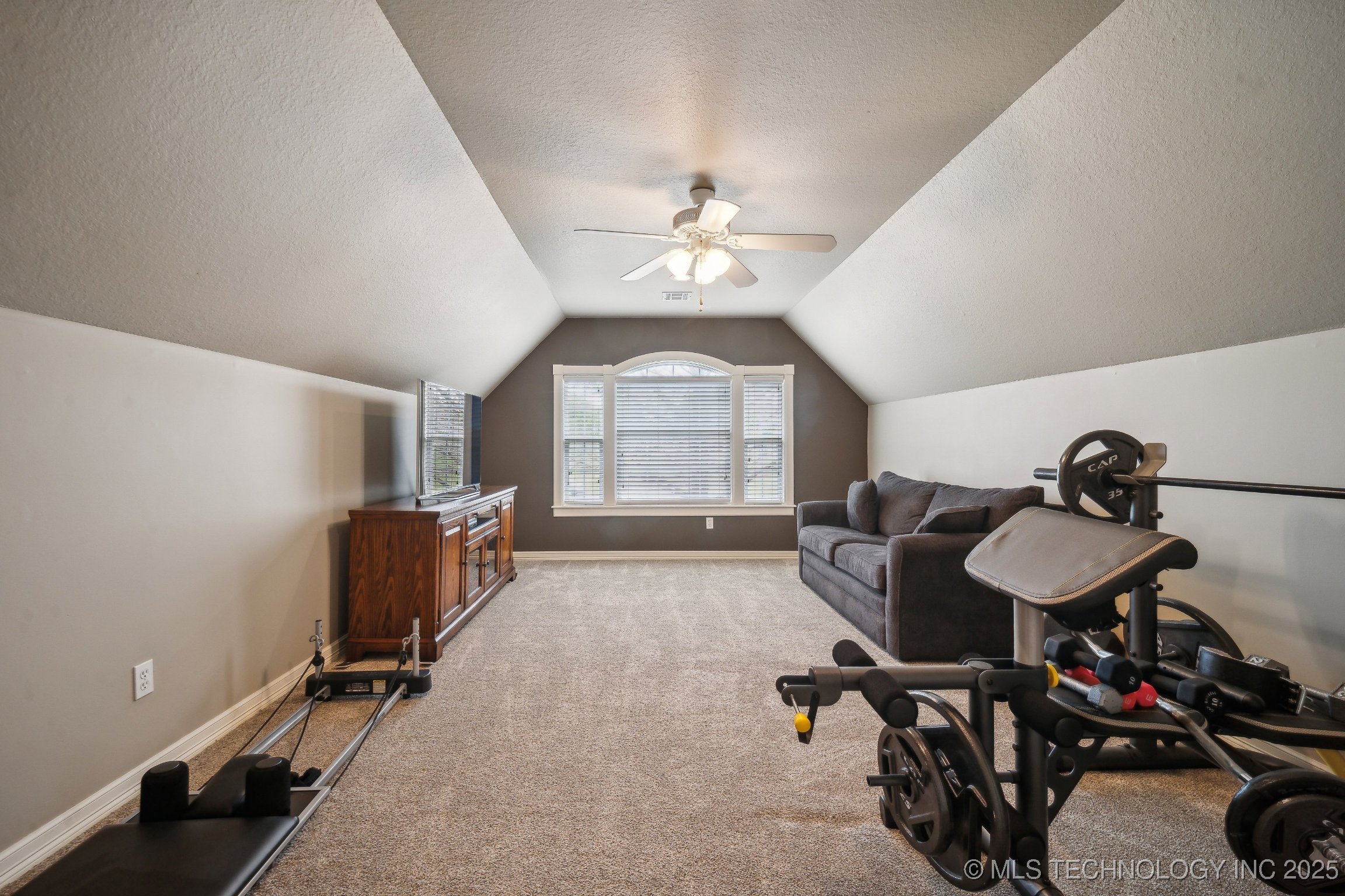 Claremore, Oklahoma, 74019, United States, 4 Bedrooms Bedrooms, ,4 BathroomsBathrooms,Residential,For Sale,1770559