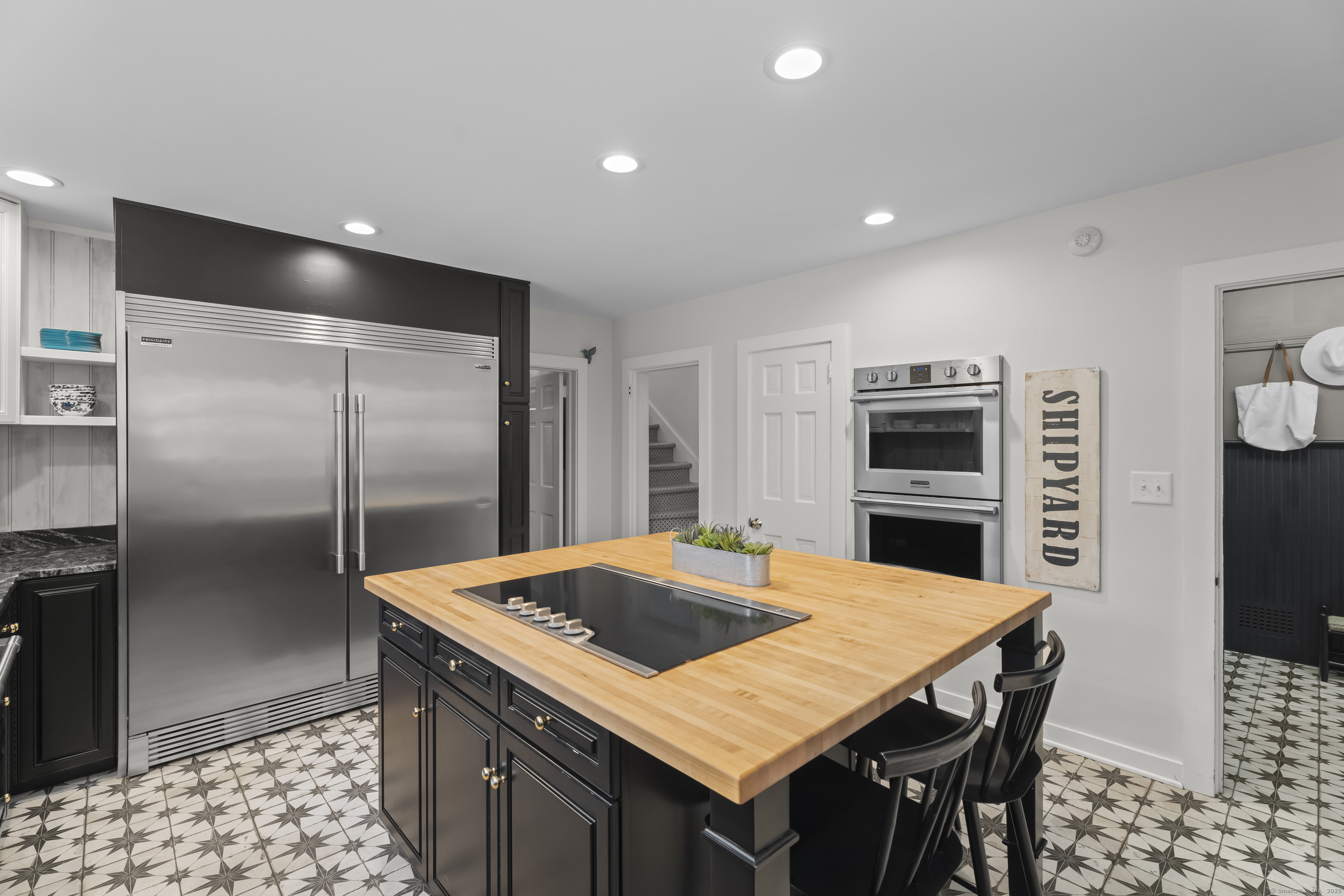 Westbrook, Connecticut, 06498, United States, 4 Bedrooms Bedrooms, ,6 BathroomsBathrooms,Residential,For Sale,1939366