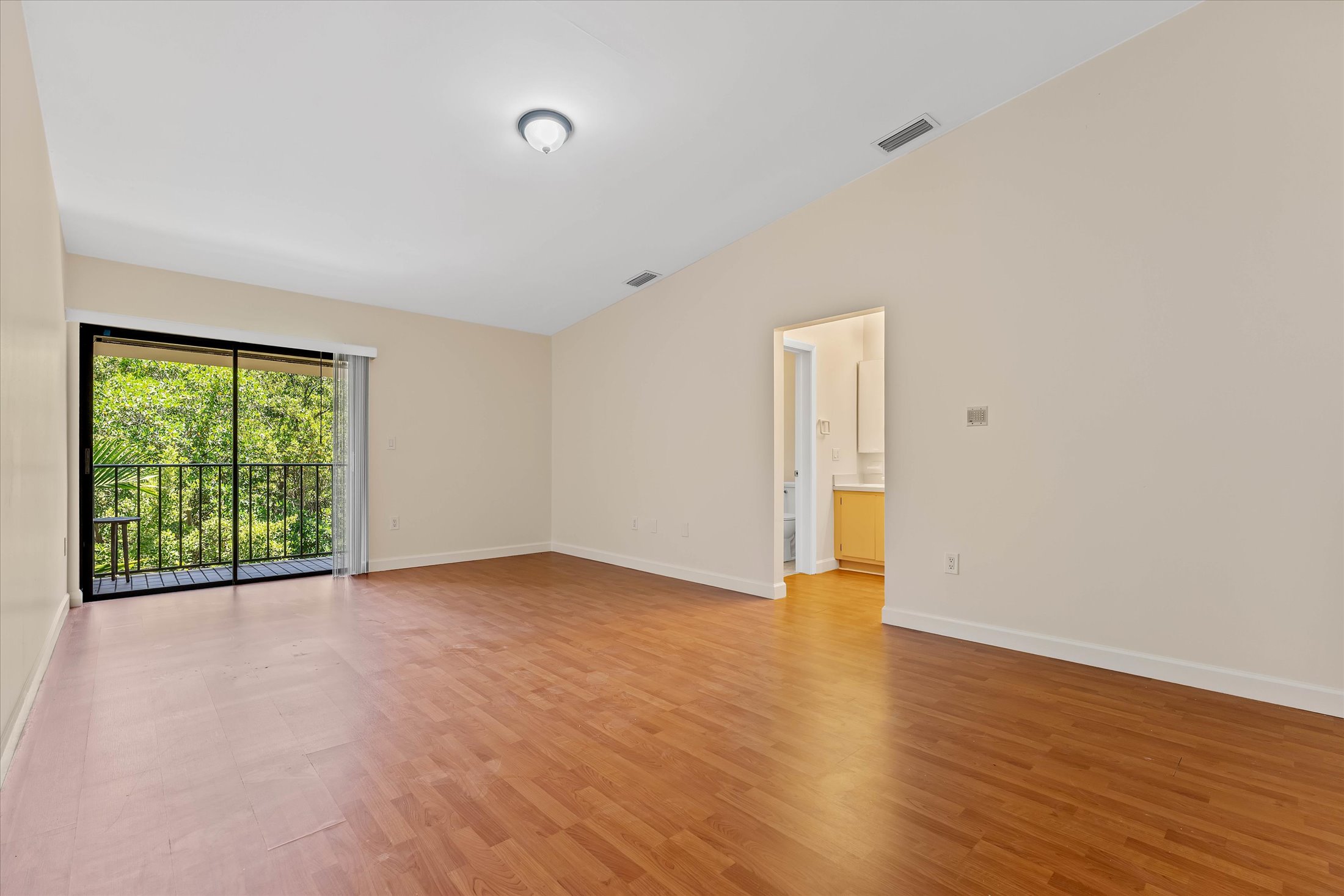  2525 NE 135th St, North Miami, FL, 33181 - 物件實景