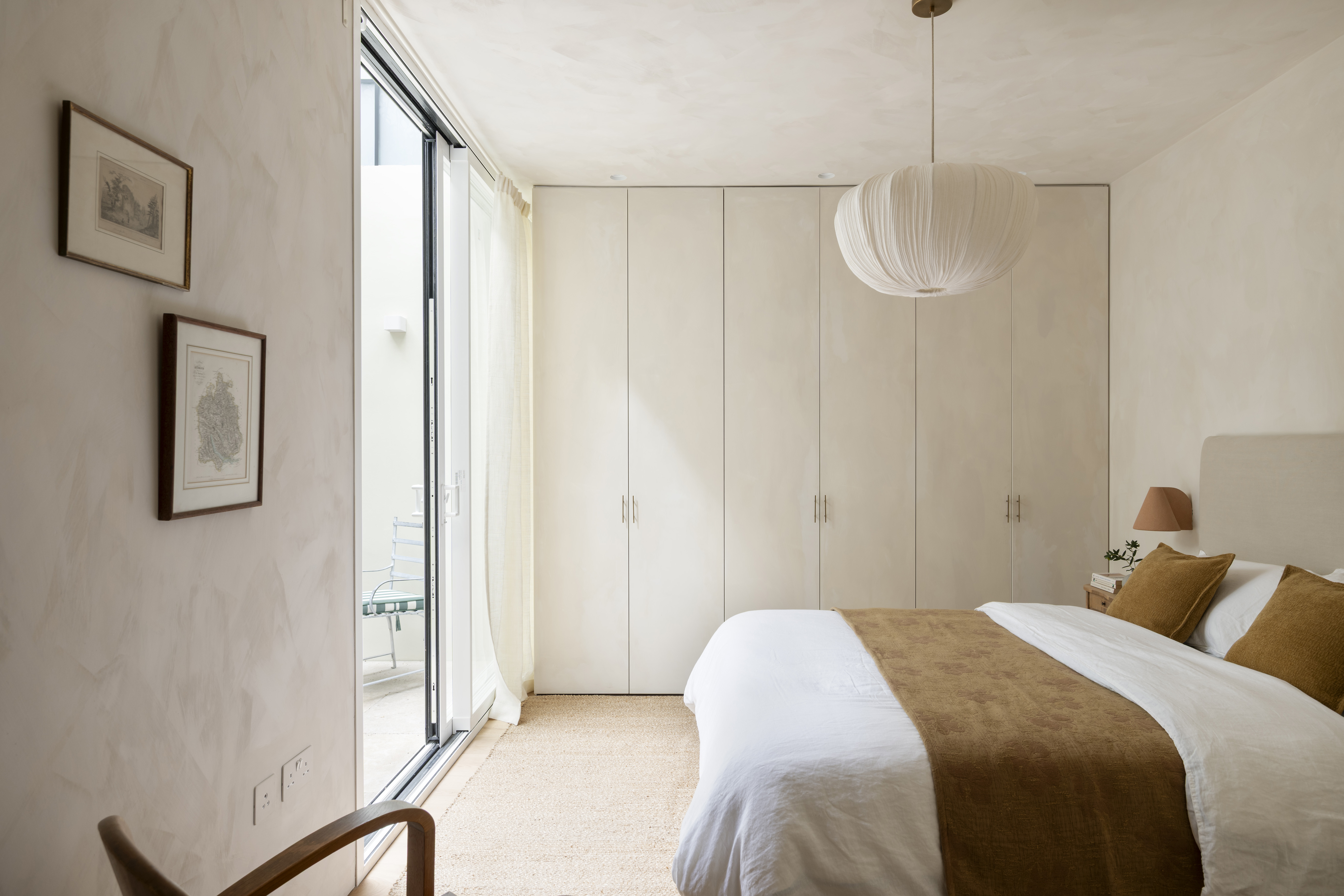  A Carefully Reimagined Mews House in W10 - 物件實景