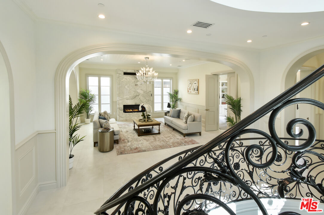 Santa Monica, California, 90402, United States, 5 Bedrooms Bedrooms, ,7 BathroomsBathrooms,Residential,For Sale,1838170