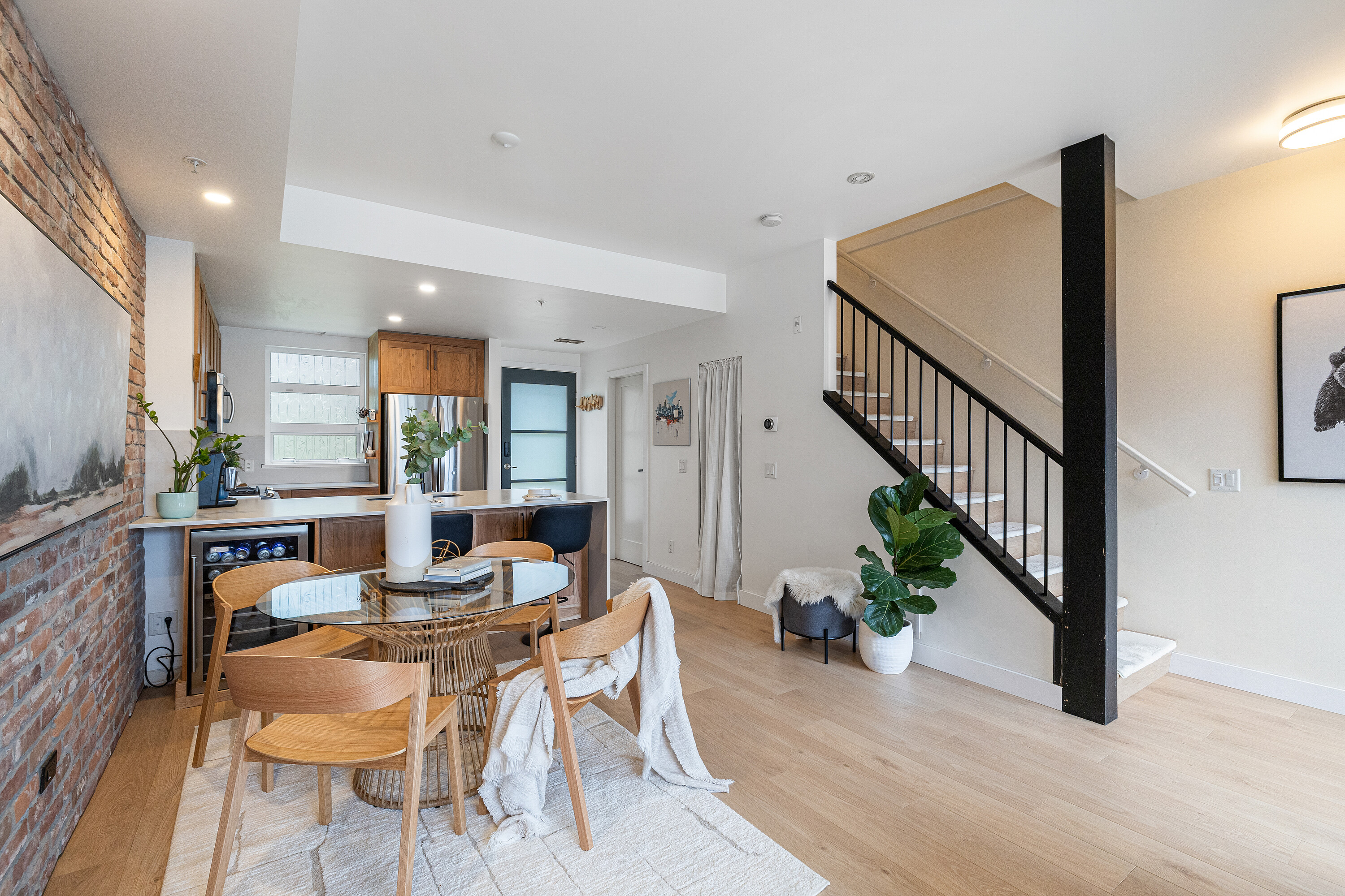  Renovated Porty Moody Townhome - 物件實景
