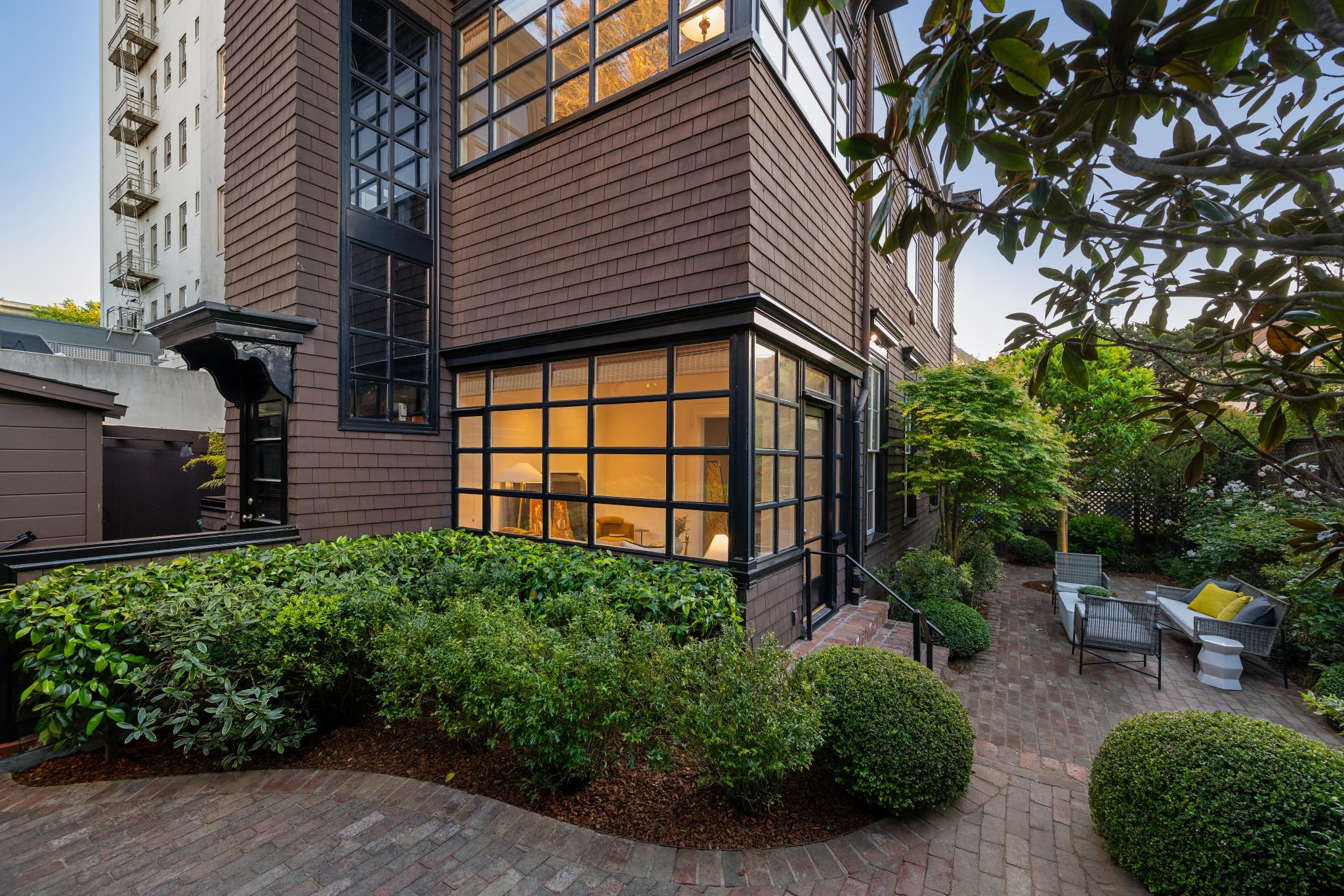  Sophisticated, Italianate Victorian Jewel-Box - 物件實景