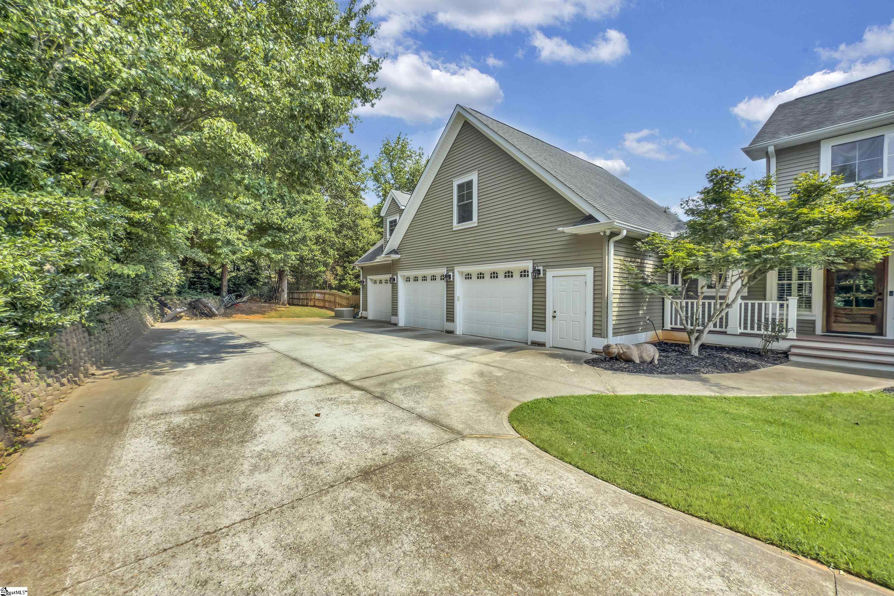 Central, South Carolina, 29630, United States, 5 Bedrooms Bedrooms, ,5 BathroomsBathrooms,Residential,For Sale,1902241