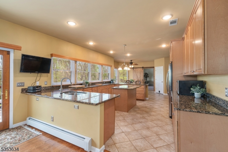 Andover Twp., New Jersey, 07821, United States, 4 Bedrooms Bedrooms, ,3 BathroomsBathrooms,Residential,For Sale,1793413