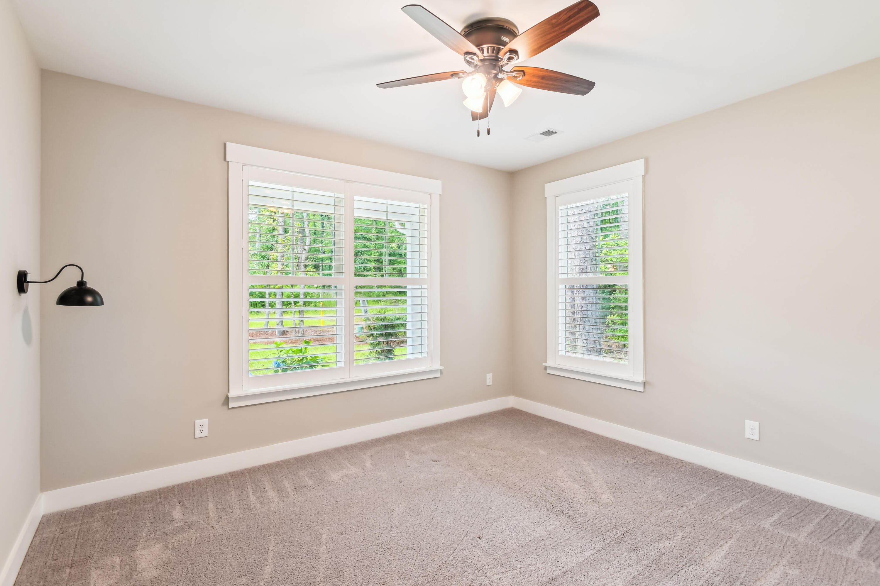 Summerville, South Carolina, 29483, United States, 4 Bedrooms Bedrooms, ,4 BathroomsBathrooms,Residential,For Sale,1897286
