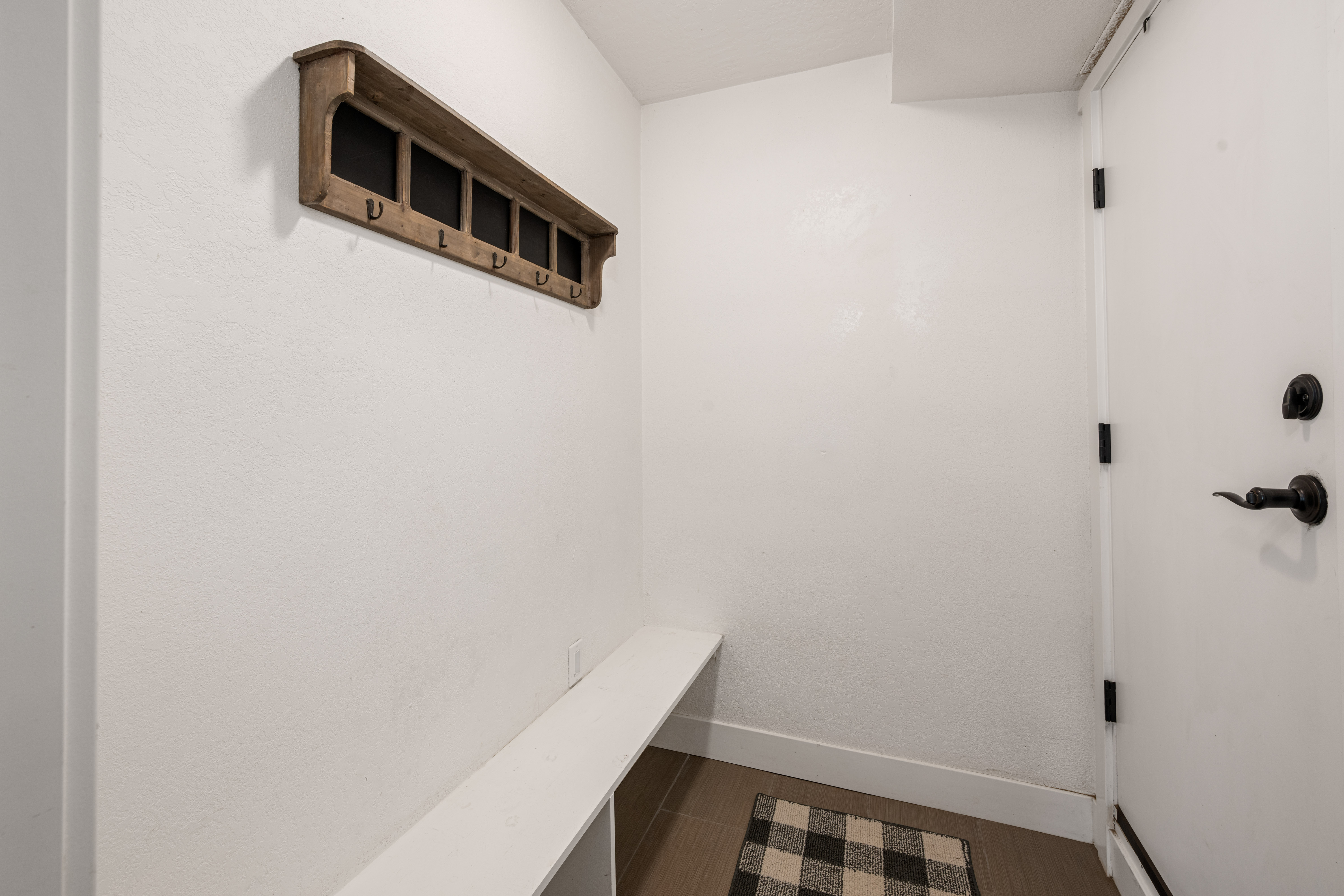  RV Parking / Sport Court/ Room for shop - 物件實景