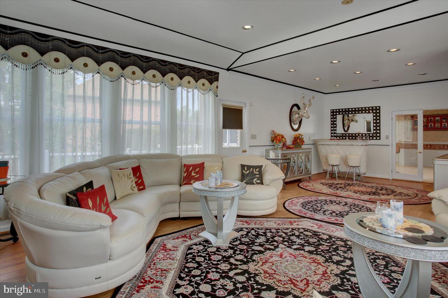 Chambersburg, Pennsylvania, 17202, United States, 5 Bedrooms Bedrooms, ,6 BathroomsBathrooms,Residential,For Sale,1989609