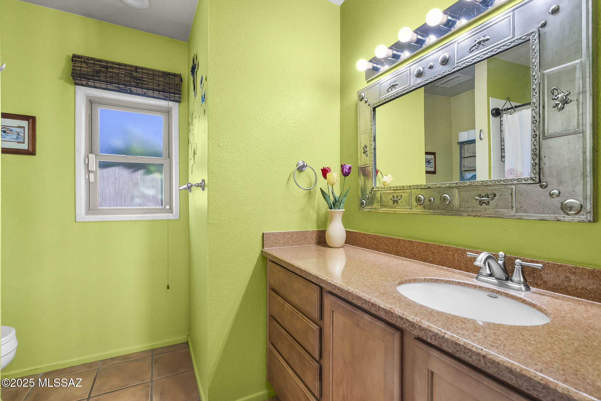 Tubac, Arizona, 85646, United States, 2 Bedrooms Bedrooms, ,3 BathroomsBathrooms,Residential,For Sale,1991588