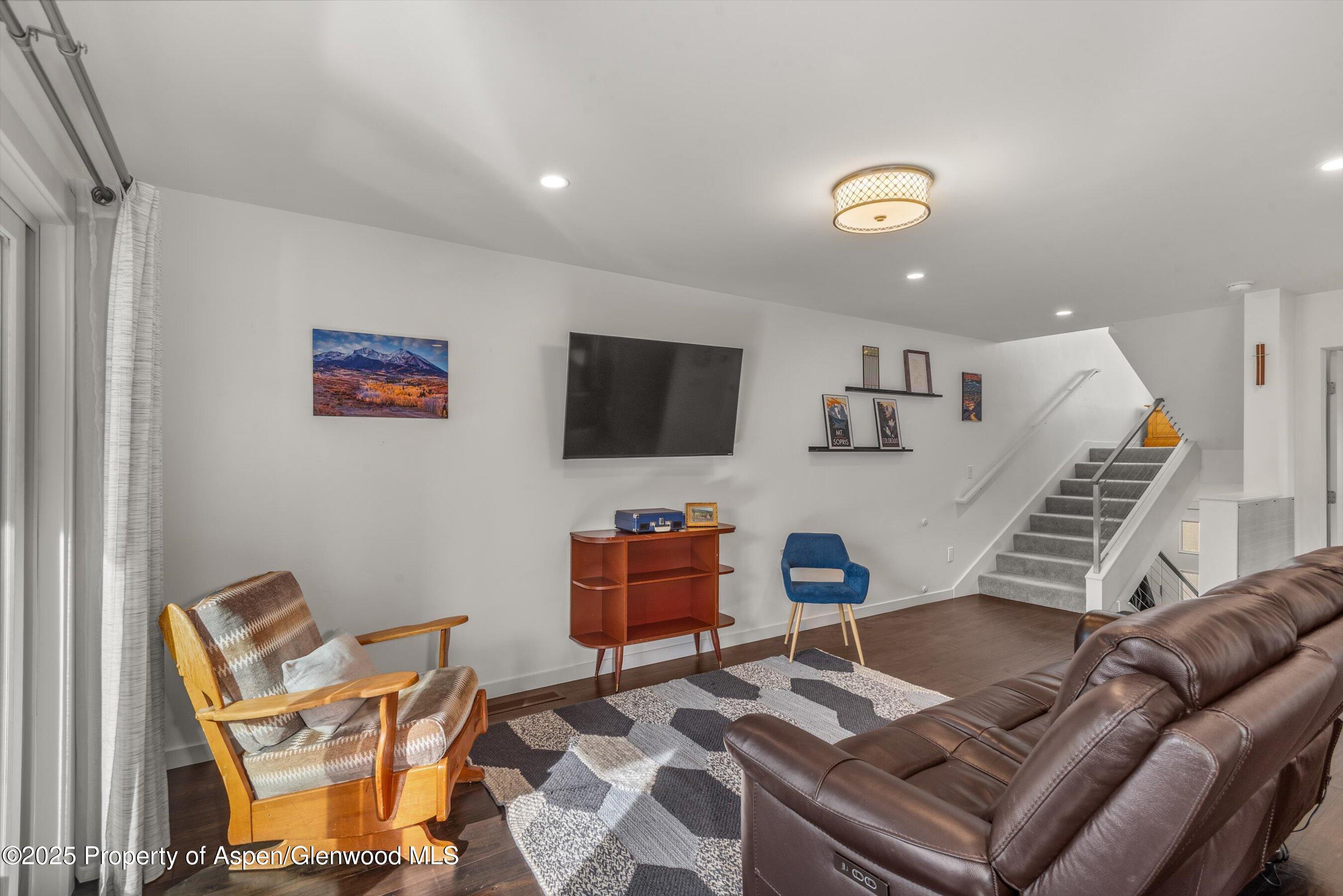 Carbondale, Colorado, 81623, United States, 3 Bedrooms Bedrooms, ,3 BathroomsBathrooms,Residential,For Sale,1989152