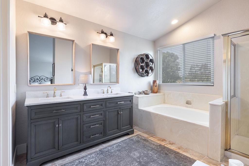 Simi Valley, California, 93065, United States, 3 Bedrooms Bedrooms, ,3 BathroomsBathrooms,Residential,For Sale,1883421
