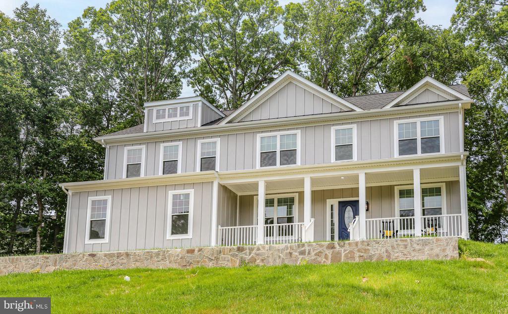Fredericksburg, Virginia, 22408, United States, 4 Bedrooms Bedrooms, ,4 BathroomsBathrooms,Residential,For Sale,1737760