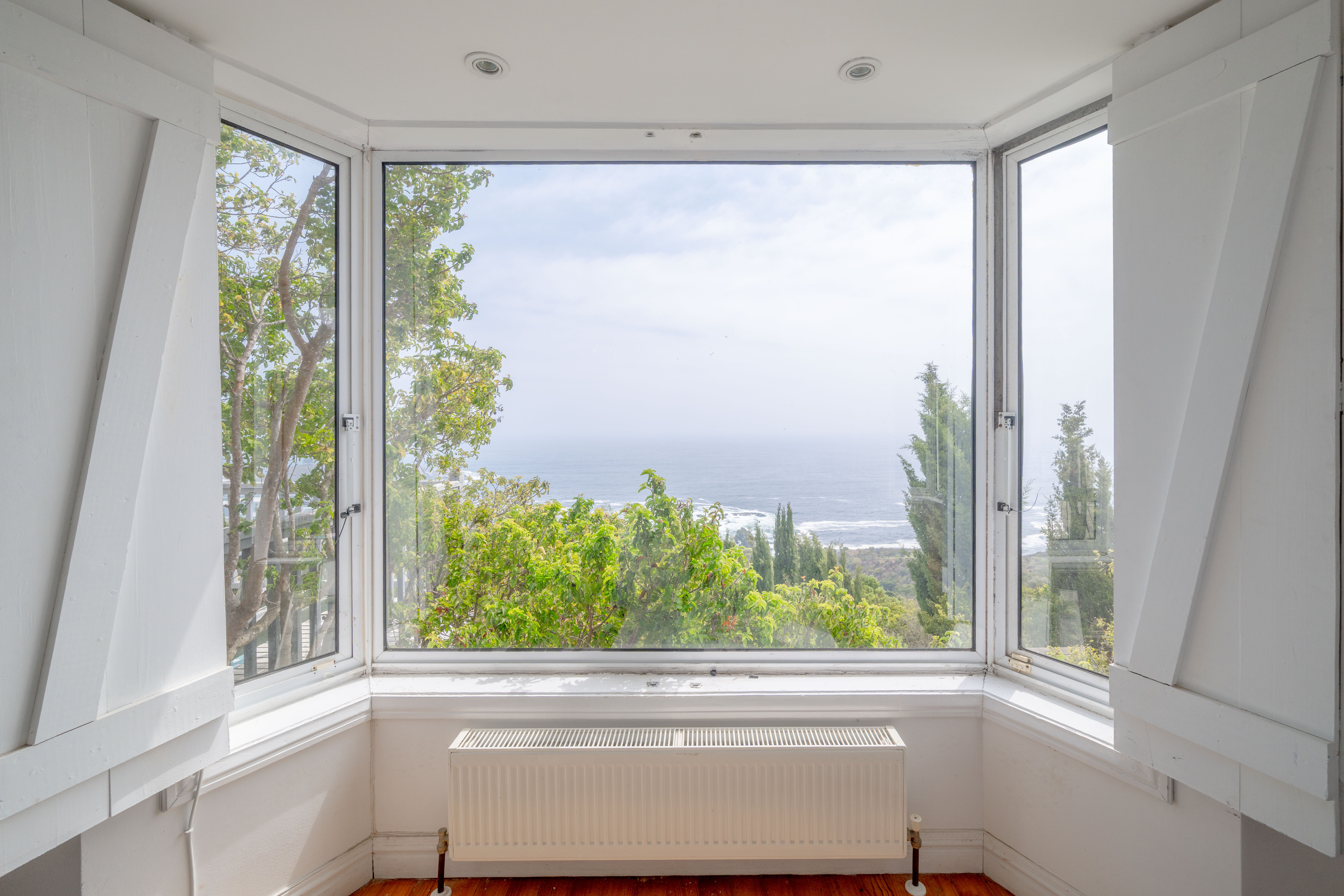  Georgian-style home in El Boldo gated community with ocean views - 物件實景