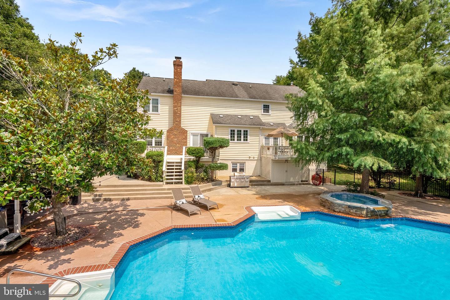 Waterford, Virginia, 20197, United States, 5 Bedrooms Bedrooms, ,4 BathroomsBathrooms,Residential,For Sale,1940957