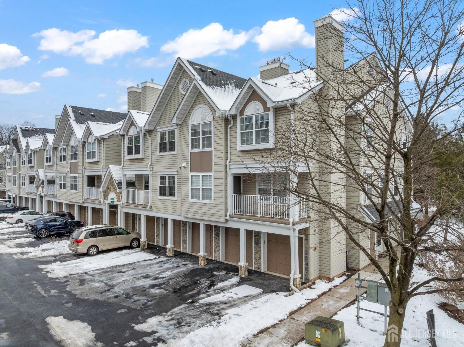 Edison, New Jersey, 08820, United States, 3 Bedrooms Bedrooms, ,3 BathroomsBathrooms,Residential,For Sale,2005666