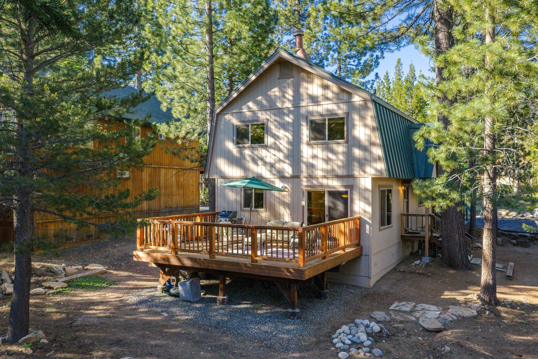  Updated Tahoe Donner retreat with a greenbelt setting - 物件實景