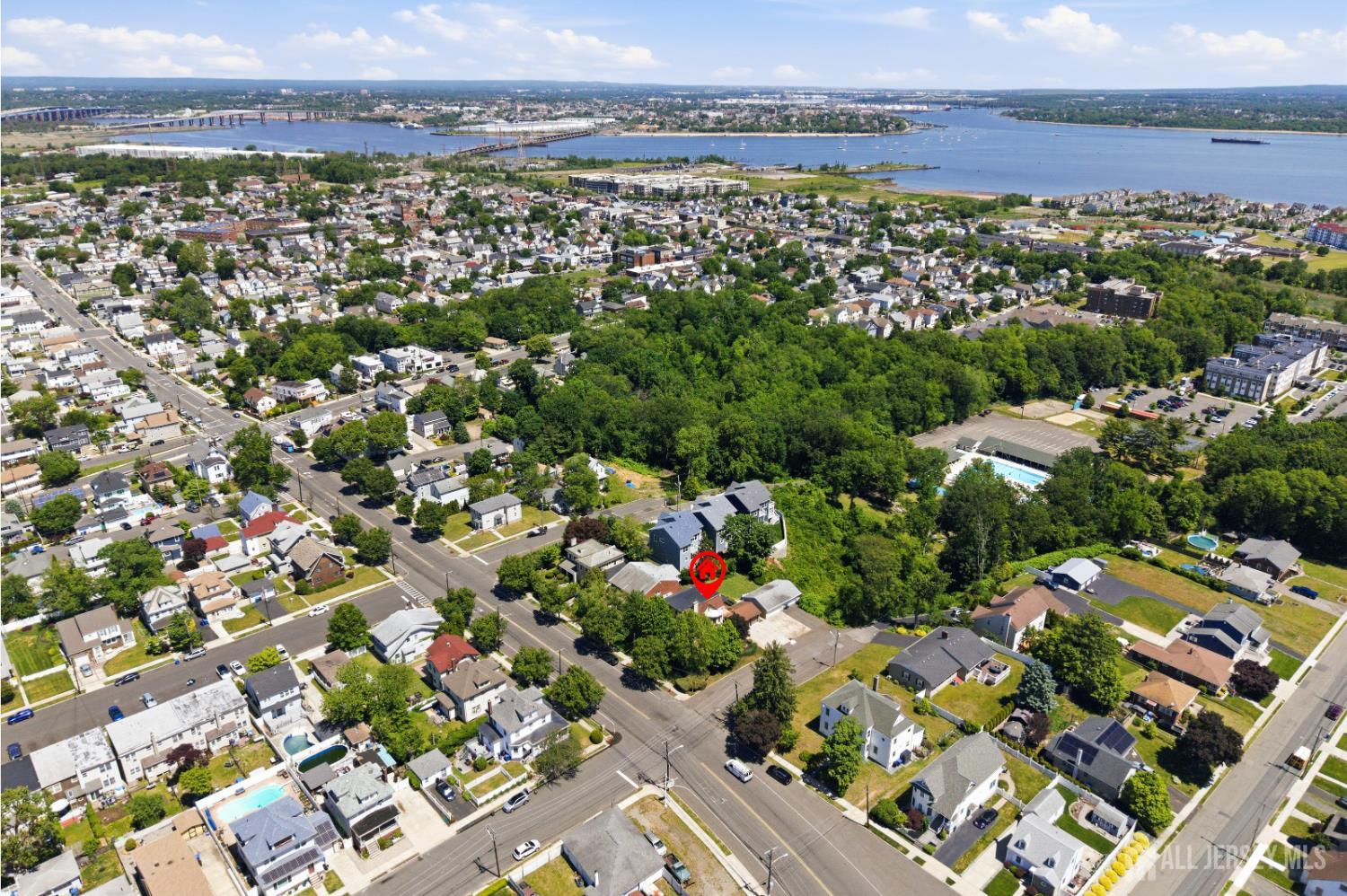 South Amboy, New Jersey, 08879, United States, 3 Bedrooms Bedrooms, ,3 BathroomsBathrooms,Residential,For Sale,2049117