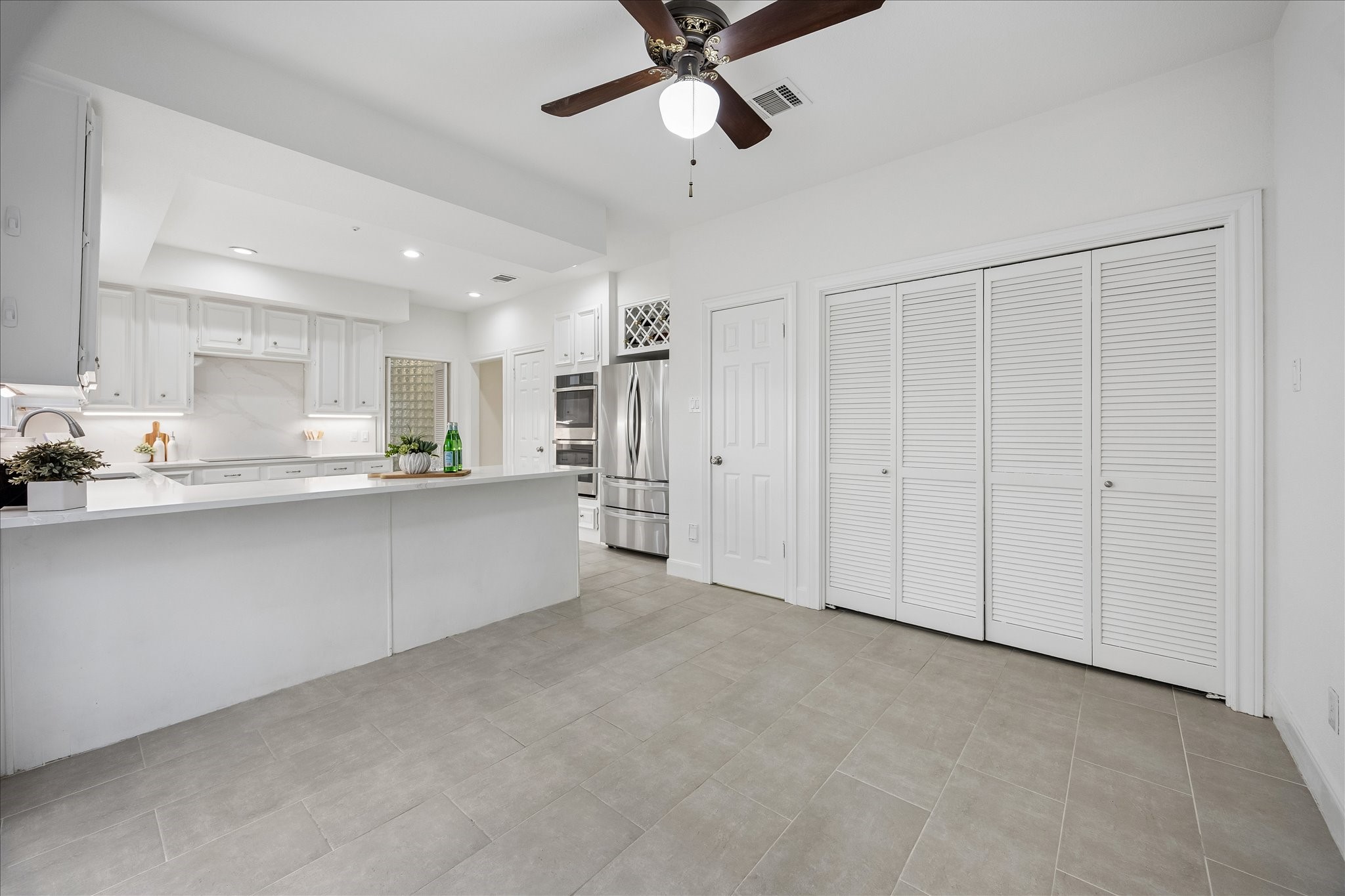  2214 Nantucket Drive D - 物件實景