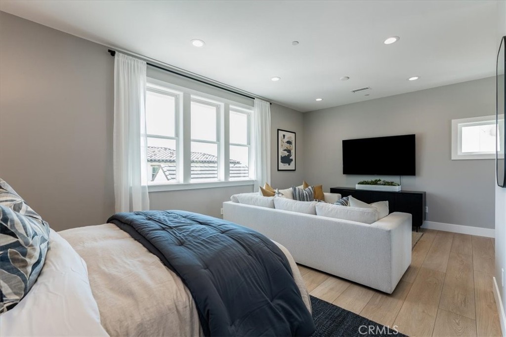 San Luis Obispo, California, 93401, United States, 5 Bedrooms Bedrooms, ,6 BathroomsBathrooms,Residential,For Sale,2001522