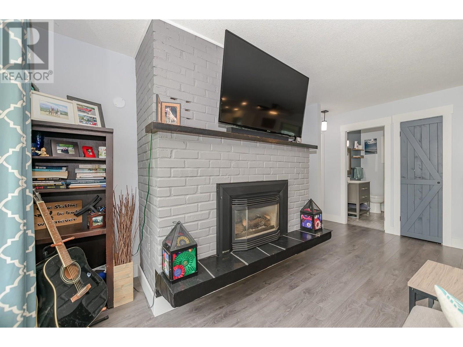 SICAMOUS, British Columbia, V0E 2V4, CA, 3 Bedrooms Bedrooms, ,2 BathroomsBathrooms,Residential,For Sale,1903862