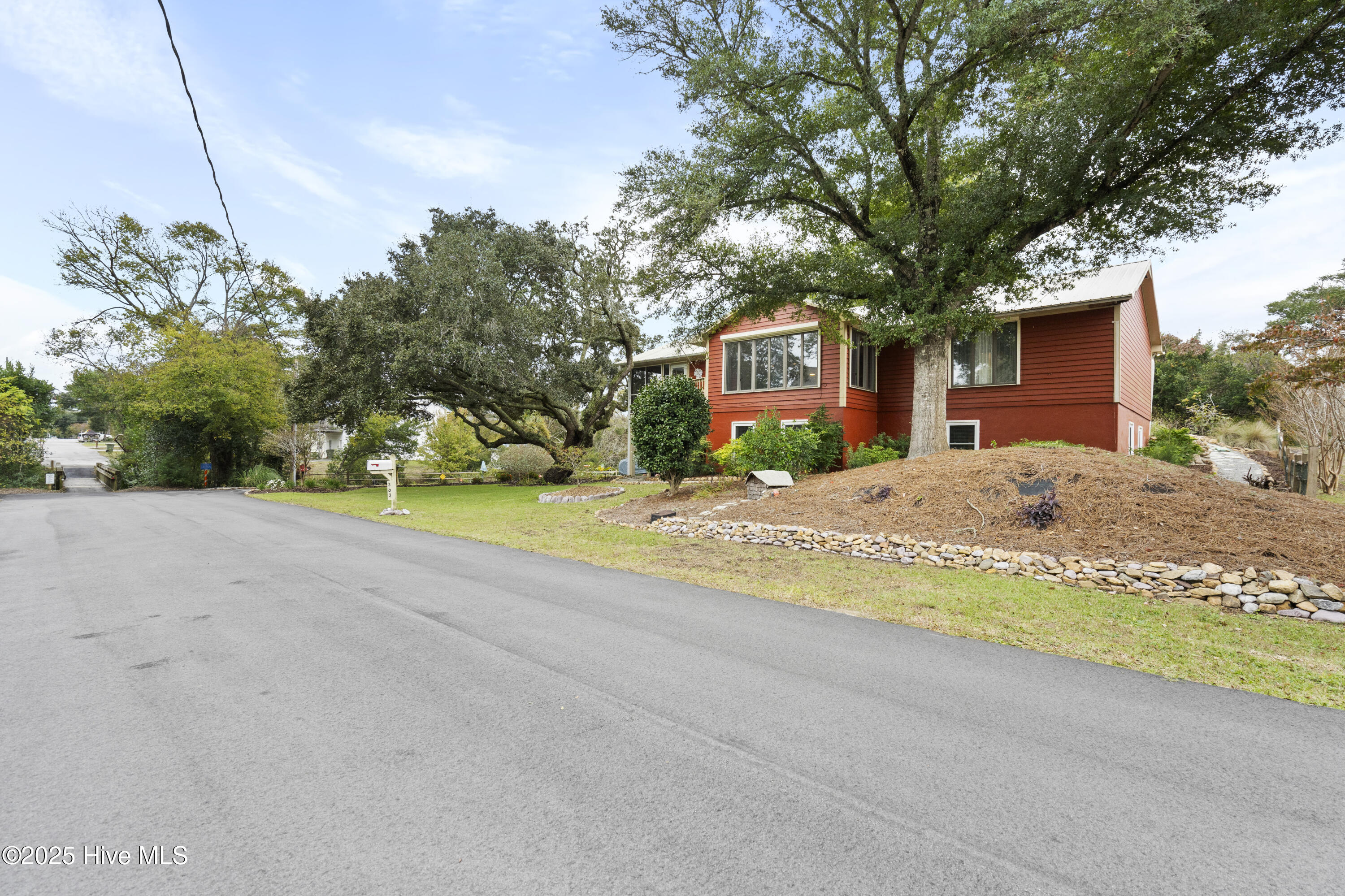 Emerald Isle, North Carolina, 28594, United States, 3 Bedrooms Bedrooms, ,3 BathroomsBathrooms,Residential,For Sale,1991113