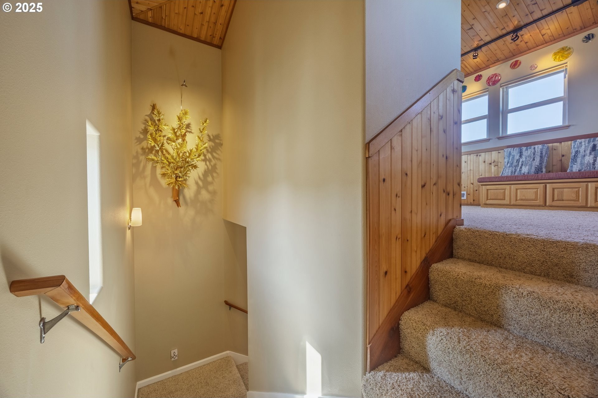 Lincoln City, Oregon, 97367, United States, 4 Bedrooms Bedrooms, ,3 BathroomsBathrooms,Residential,For Sale,1793948