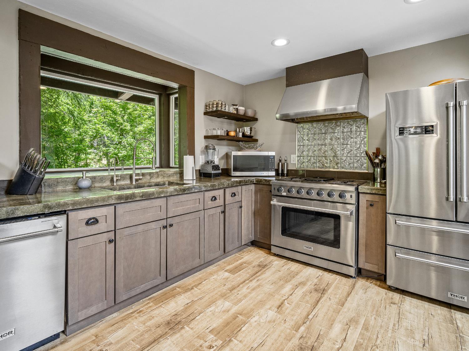 Placerville, California, 95667, United States, 4 Bedrooms Bedrooms, ,4 BathroomsBathrooms,Residential,For Sale,1881790