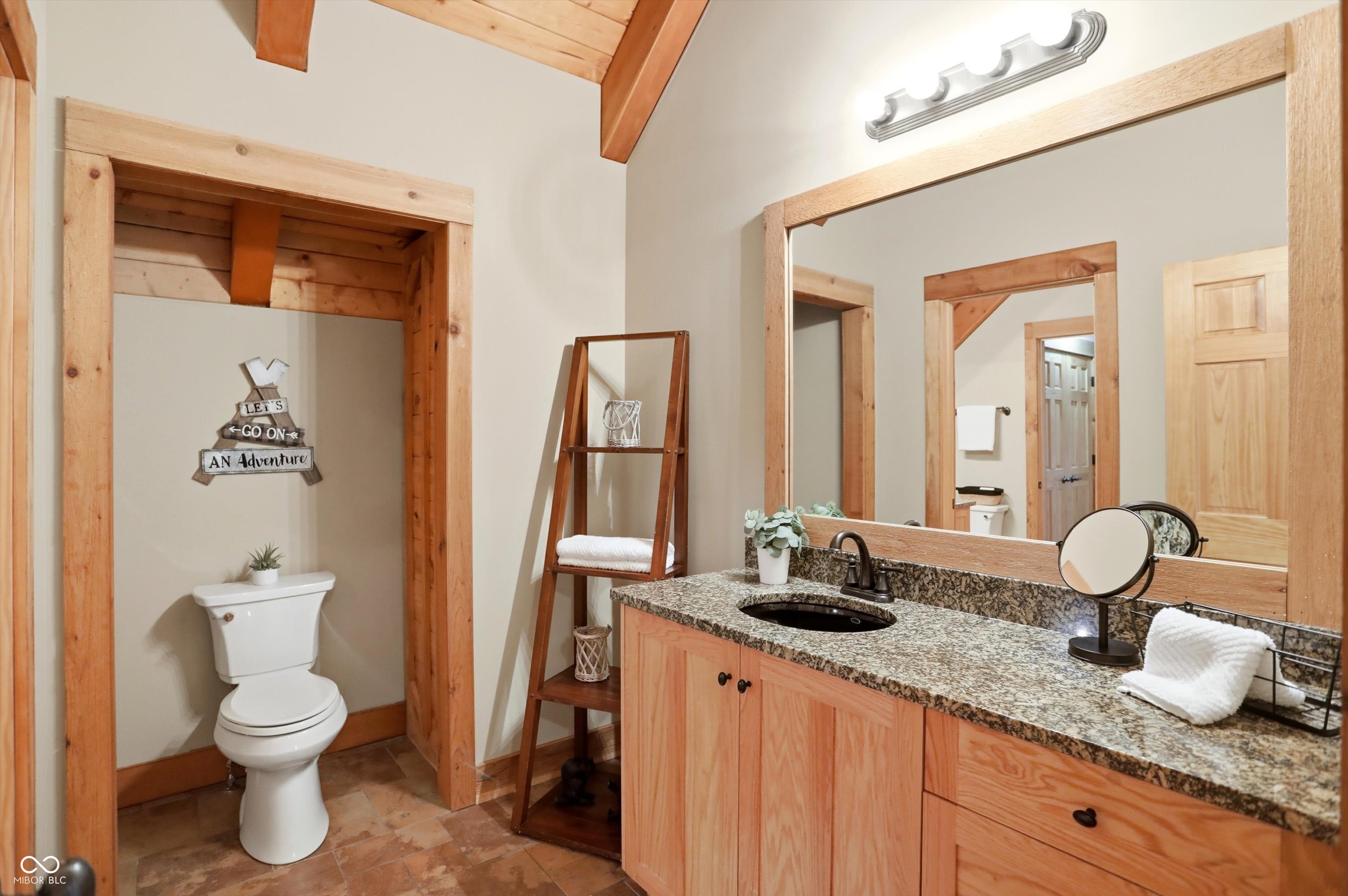 Unionville, Indiana, 47468, United States, 5 Bedrooms Bedrooms, ,5 BathroomsBathrooms,Residential,For Sale,1975333