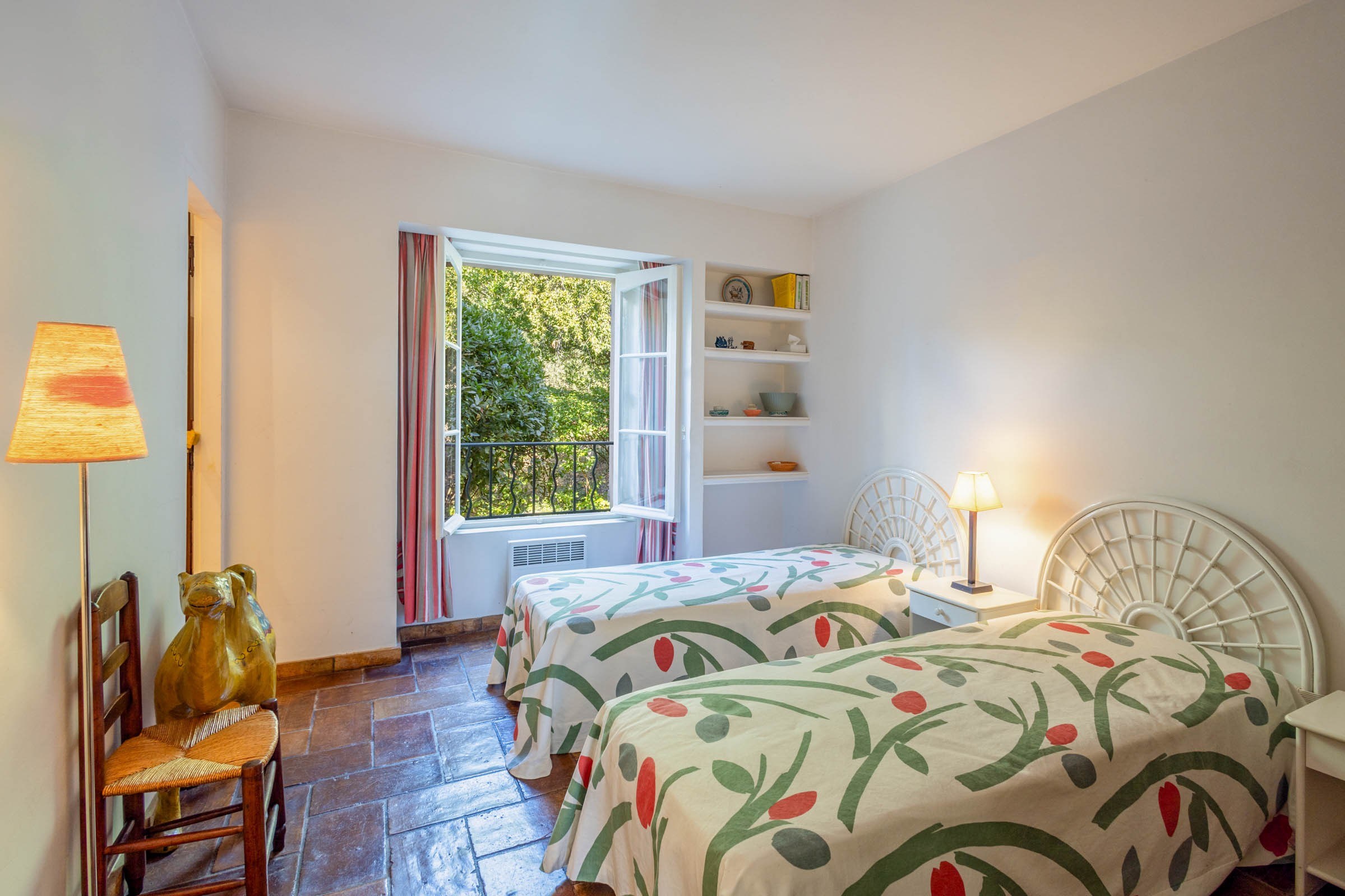  Provençal villa with pool for sale in Grimaud, near Guerrevieille beach - 物件實景