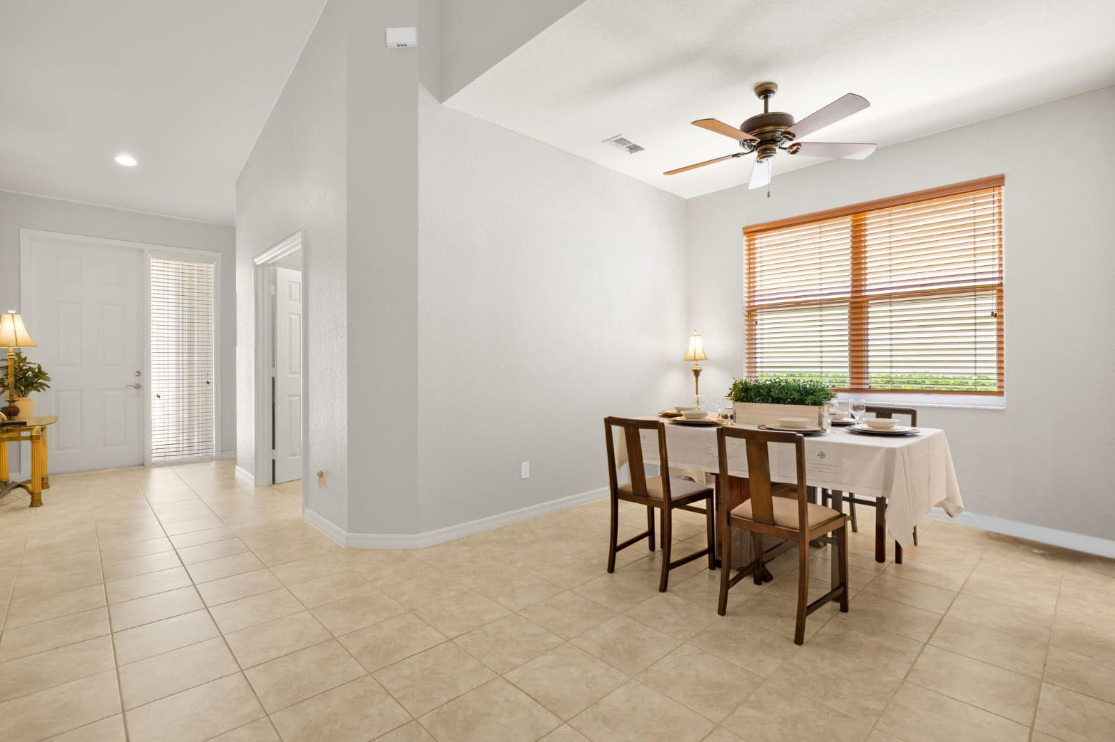 Naples, Florida, 34104, United States, 2 Bedrooms Bedrooms, ,2 BathroomsBathrooms,Residential,For Sale,1990967